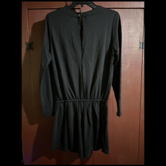 Lanston x Revolve Long Sleeve Key Hole Romper Black Size M - NWT - Picture 8 of 16